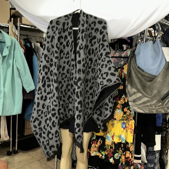 Banana Republic ruana wrap OS reversible - Picture 1 of 14